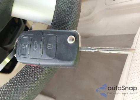 2006 Volkswagen New Beetle 2.5 from USA, damaged, VIN 3VWRG31C26M414929